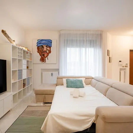 Guesthost - Il Moro Near Palese Train Station! Apartman