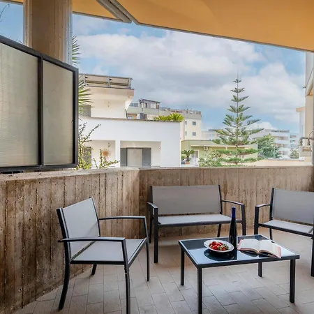Guesthost - Il Moro Near Palese Train Station! Apartman *